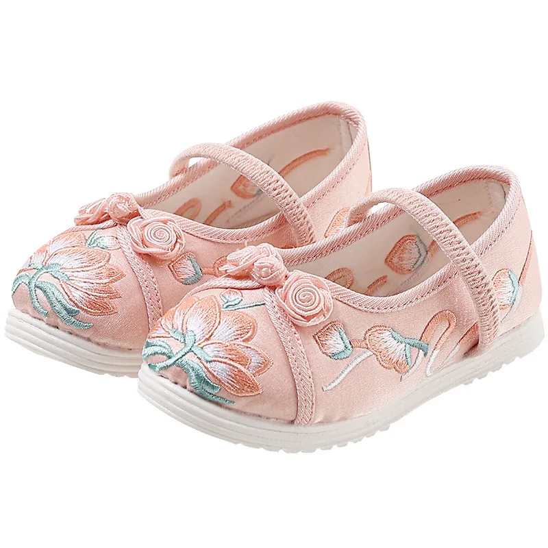 

summer Popular cute Kids cartoon Slippers Children Boys Girls non-slip soft EVA shower indoor slippers 2022