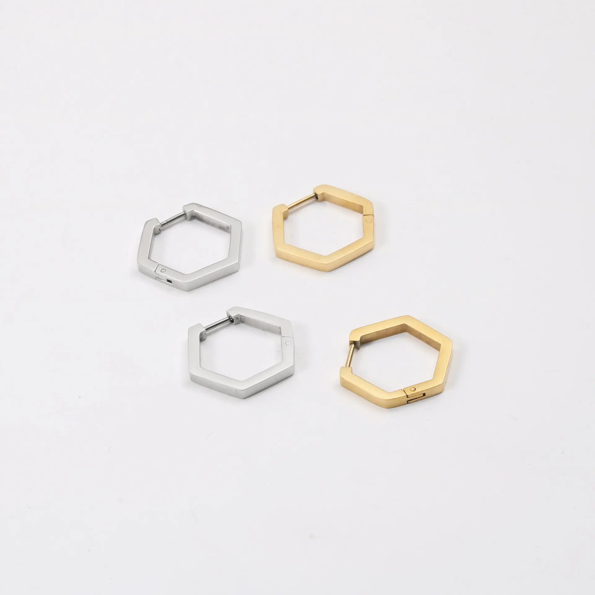 

New Trendy Earring 18K Gold Plated Hexagon Simple Huggie Hoop Earrings Stainless Steel Earrings Wholesale