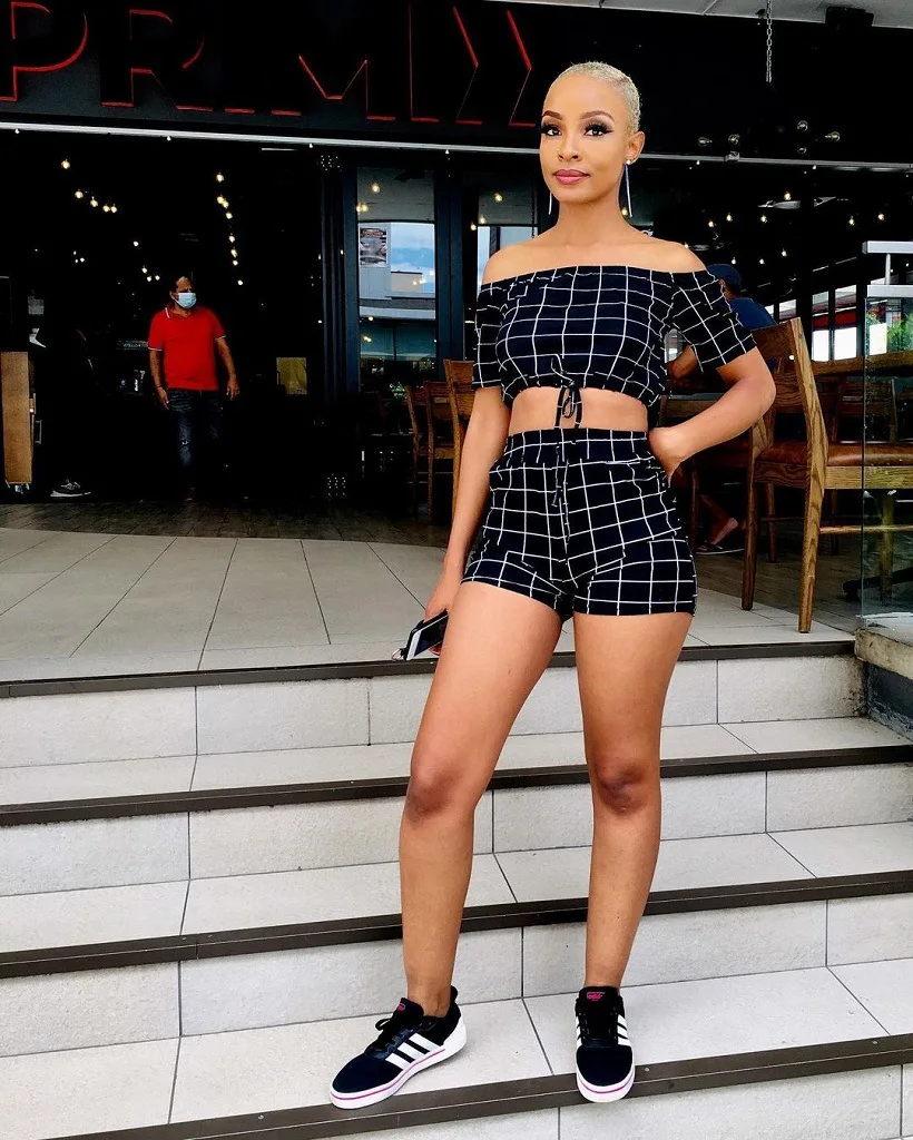 

Free Shipping R03067 - women fashion bodycon off shoulder short sleeve plaid crop top and shorts outfit