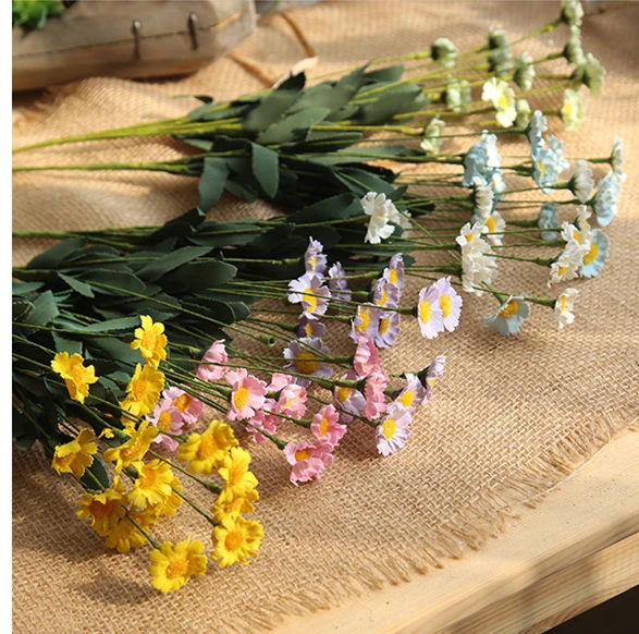 Artificial Plastic Small Flower Plastic Flower Decorations Weeding