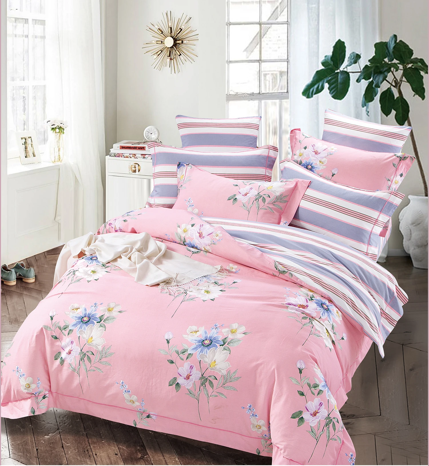 Постельный комплект с сердечками. White comforter set. Постельное белье с красными сердечками. Большие пододеяльники. Luolai постельное белье.