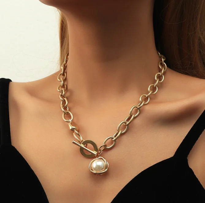 

Hip Hop choker necklace Alloy Thick cuban Chain Pearl Pendant Necklace for women