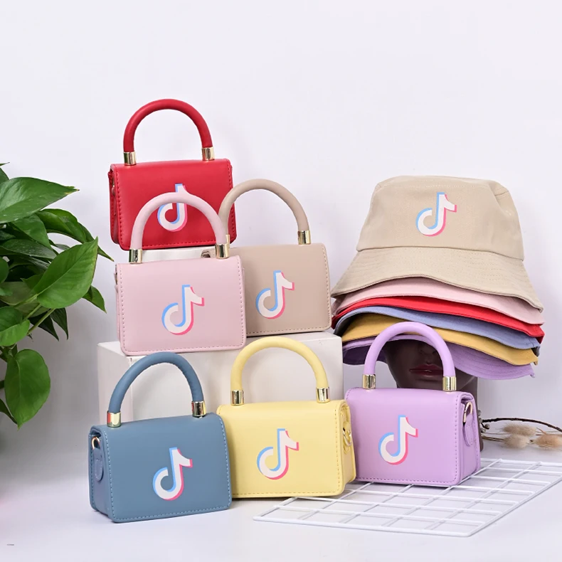 

2021 New Tiktok Trend Designer Caps Hats and Purses Sets Ladies Hand Bags Women Purses and Handbags for Women Luxury