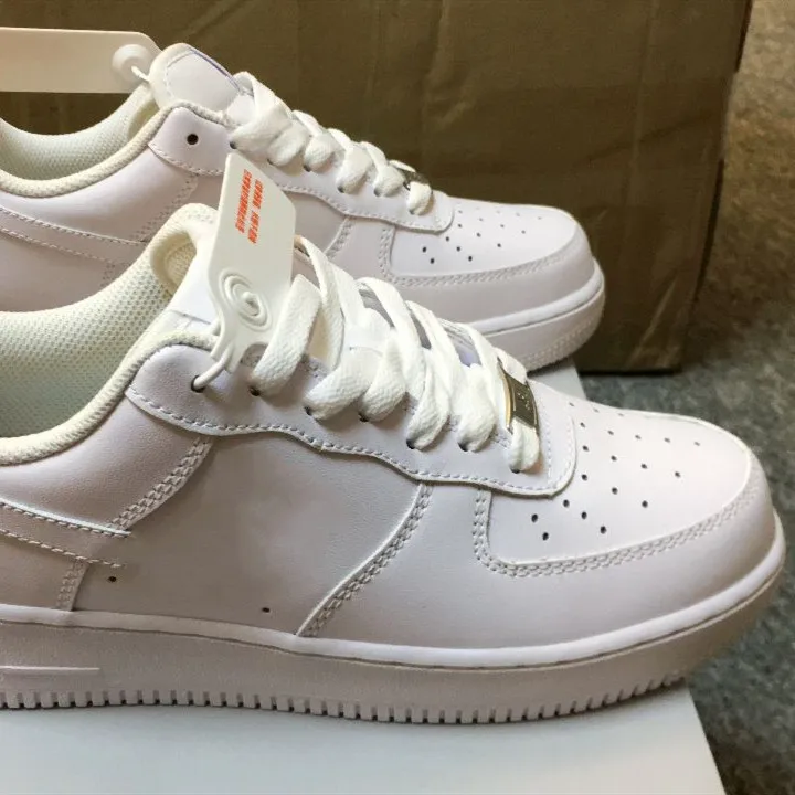 
Hot Sale Air Skateboarding Shoes Brand Sports Shoes Sneakers Manufacturers 