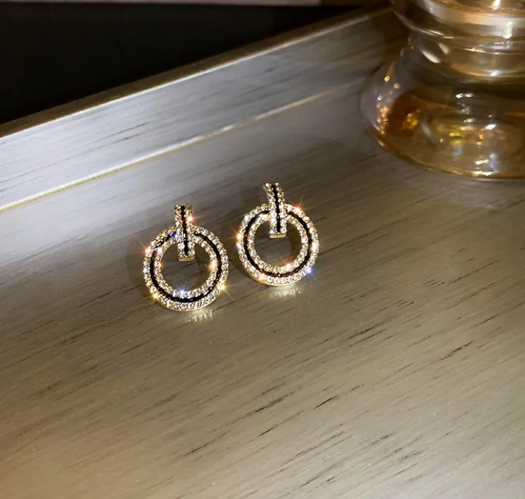 

2021 new INS tide feeling full drill earring minority Korean party outing temperament women's earring 925 sterling silver needle, Gold