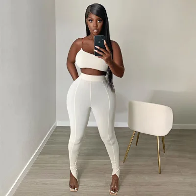 

2020 new women's solid color sexy shoulder strap sports fitness suit