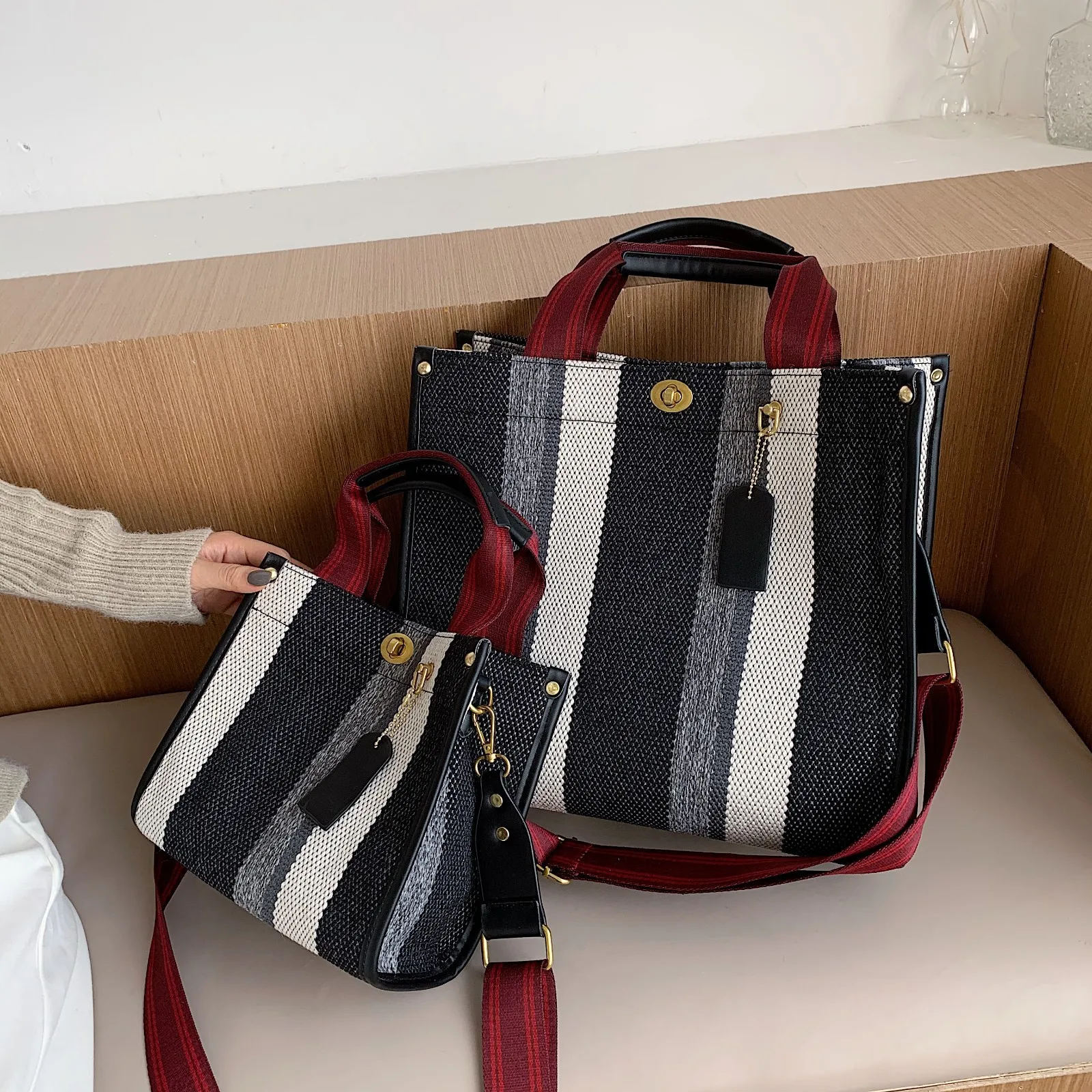 

BM9442 Hot selling canvas stripe handbags 2021 new fashion portable tote bag popular size retro shoulder women messenger bags