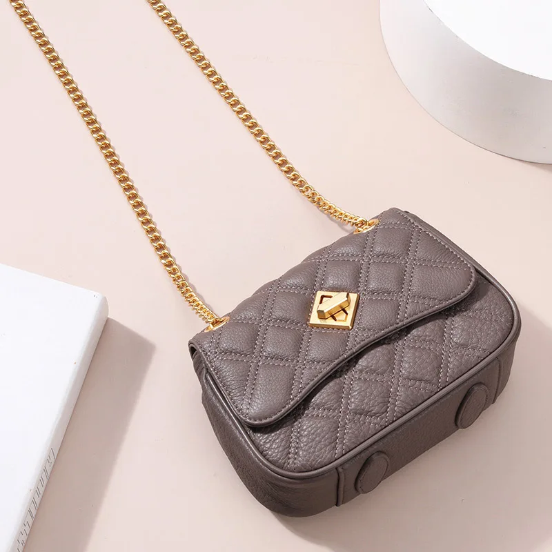 

Small 2021 New Model Fashion Elegant Diamonds Chain Genuine Leather Cross Body Shoulder Lady Handbag