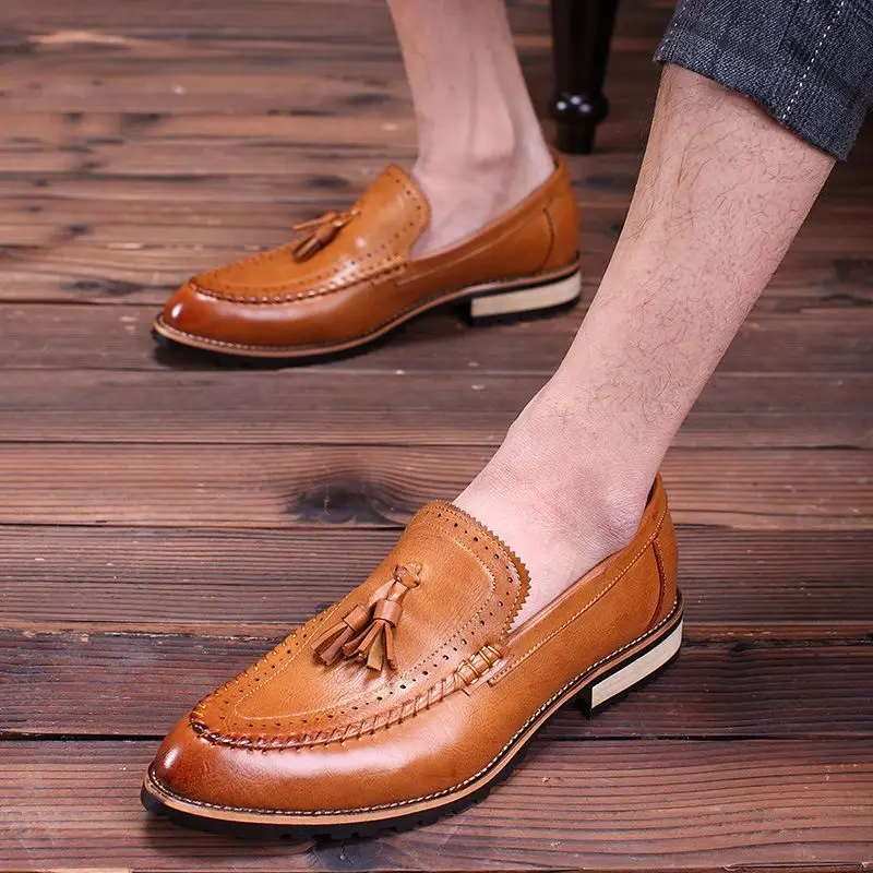 

Fashion Tassel Breathable Business Shoes Men Slip-on Soft Pointed Toe Leather Dress Shoes Wedding Office Men Loafers Oxfords