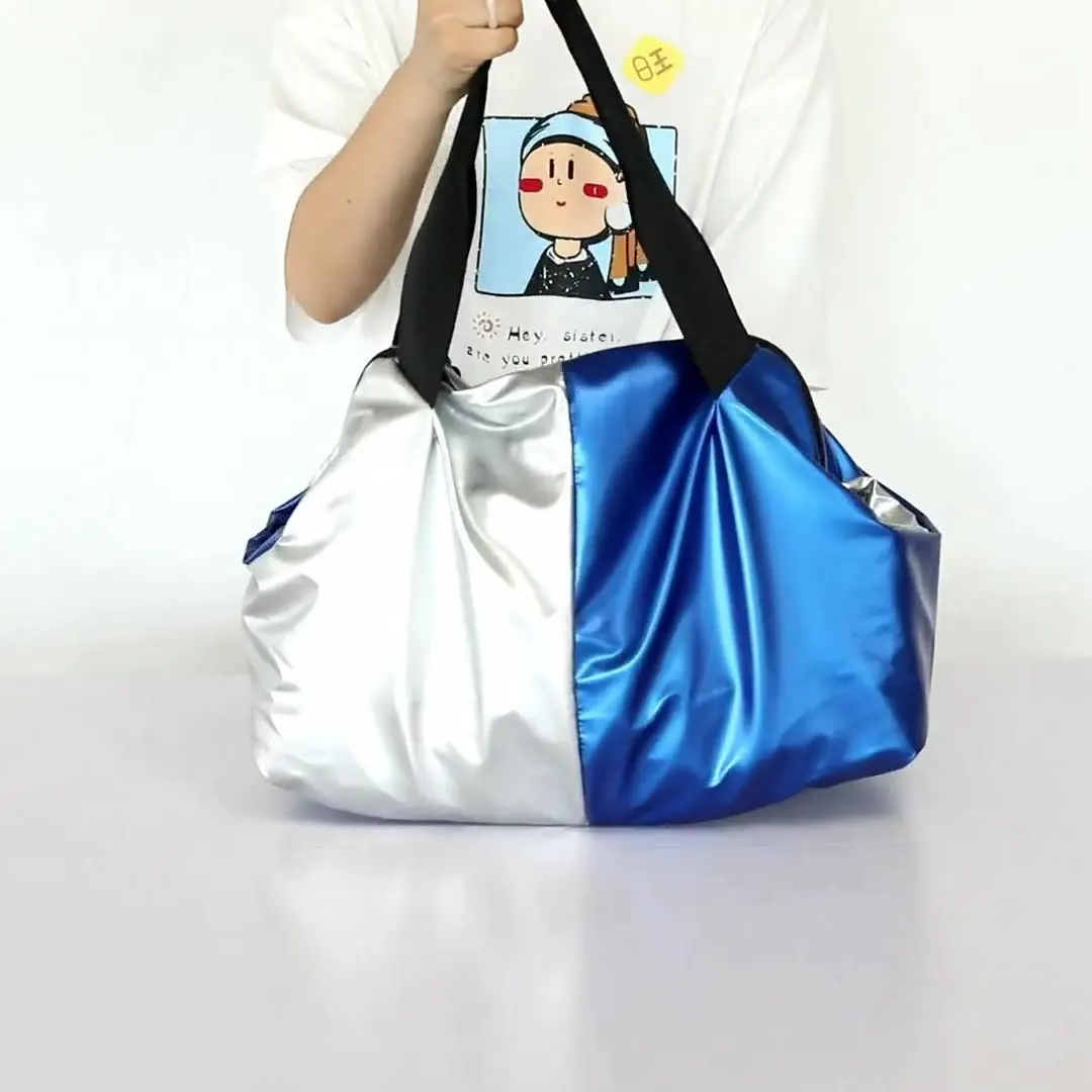 

Stylish Two-Color Yoga Shoulder Bag Wet And Dry Separation High-Capacity Sports Travel Bag