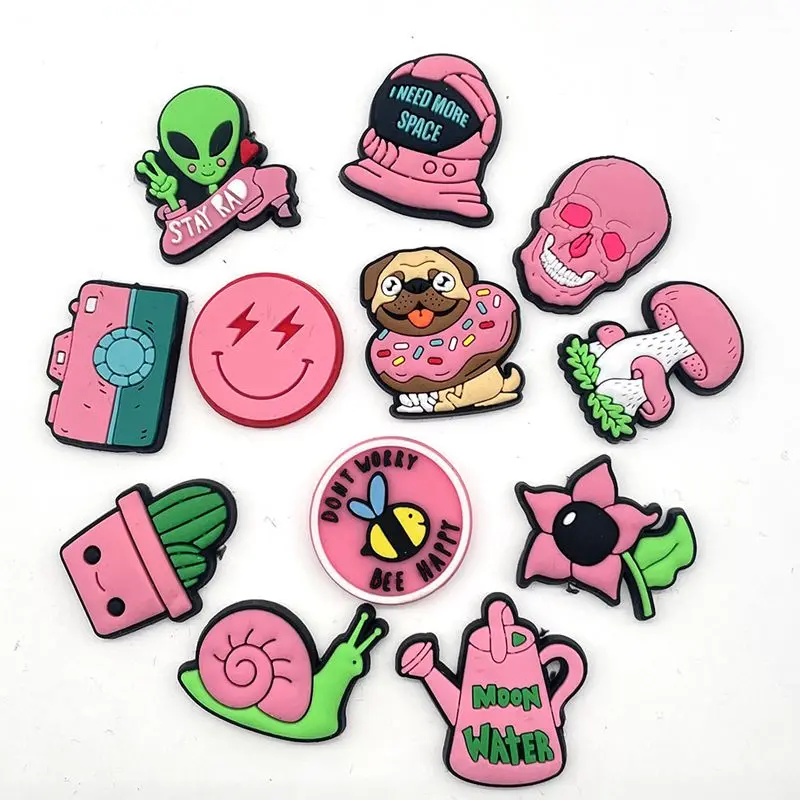 

2022 Hot Sale Latest Model Soft Pvc Creative Cartoon Shoe Charms Accessories pink Luxury Croc Charms Shoe Decoration