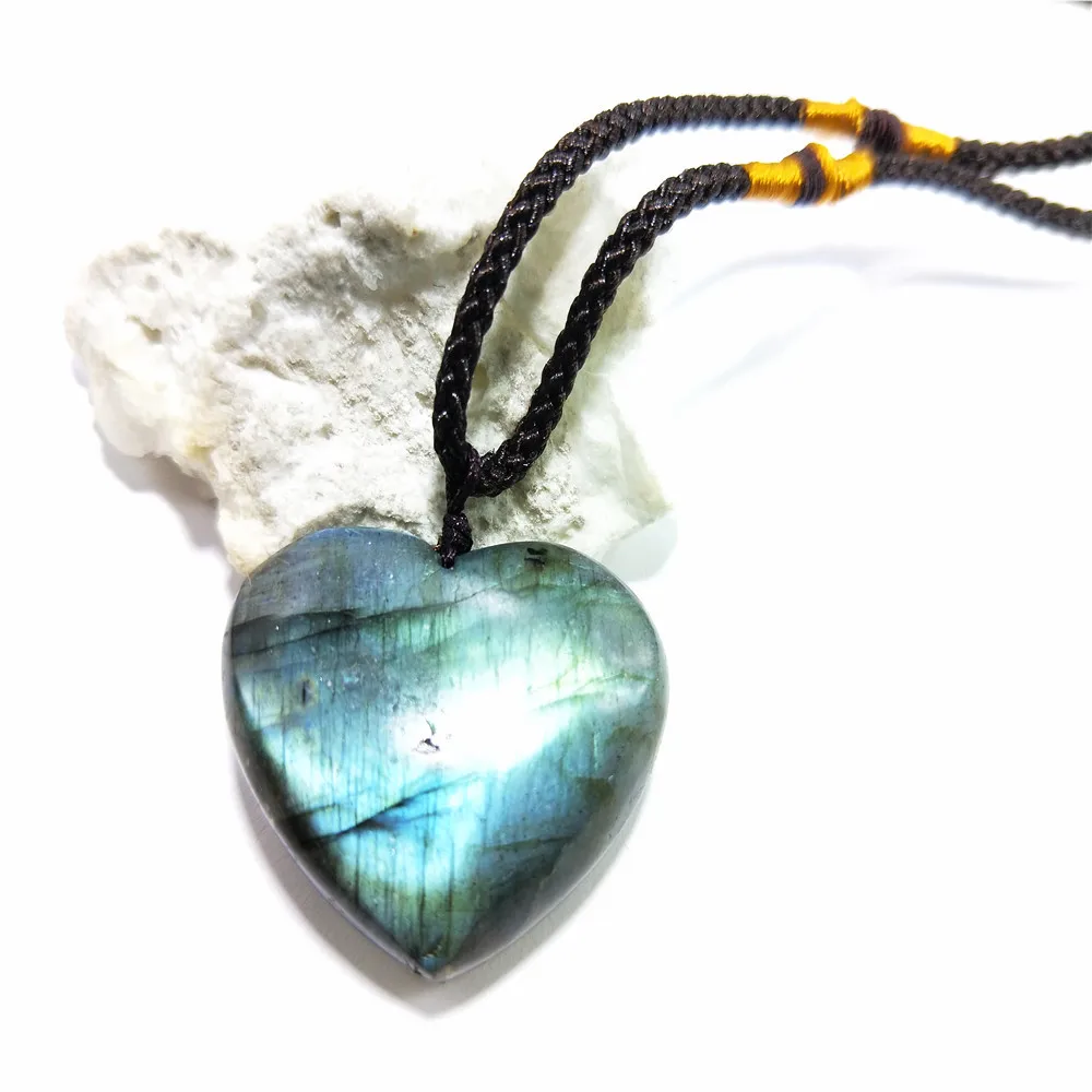 

New Design Chic Romantic Handmade Heart Shaped Labradorite Stone Heart Pendant for Birthday Gift