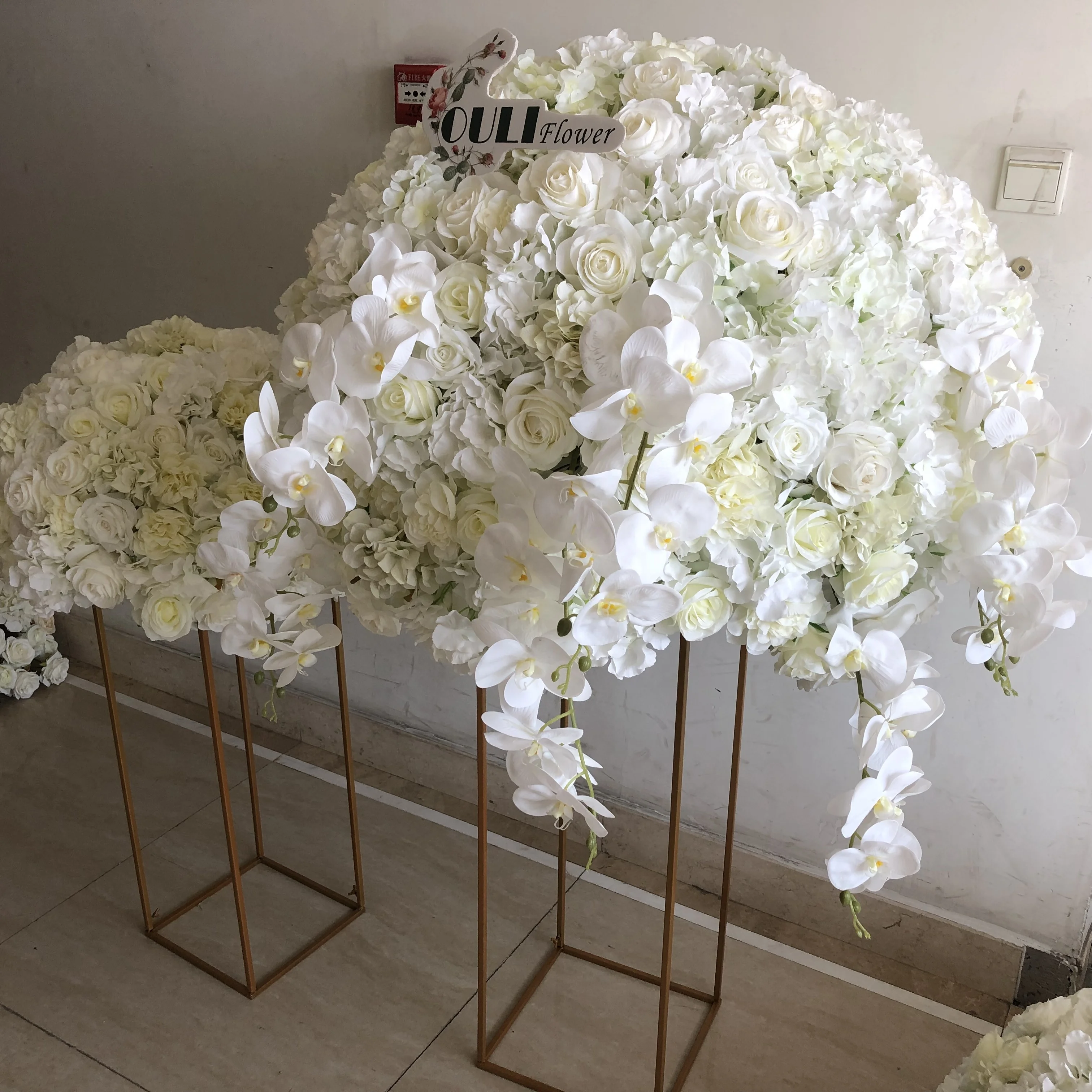 

E-1279 Wedding Flower Arrangement Centerpiece table runner Artificial Rose Peony Ball