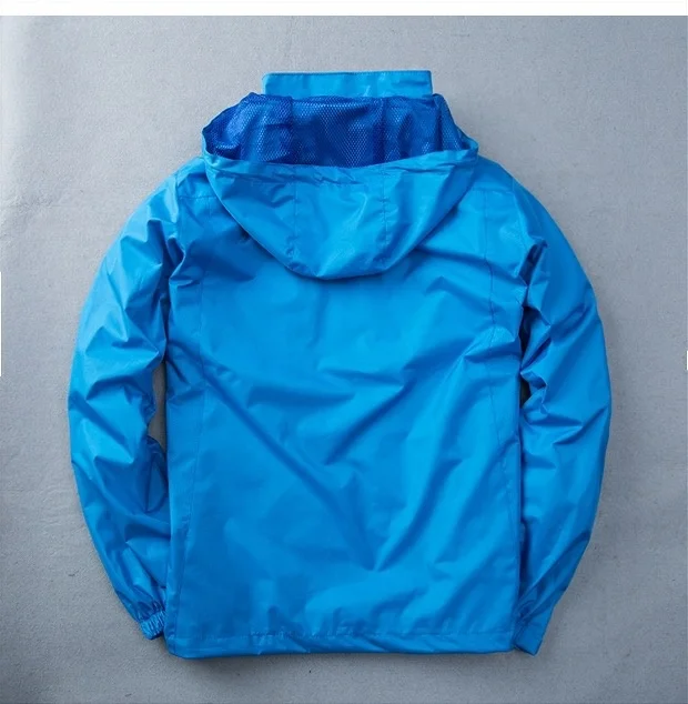Custom Lightweight Hooded Jacket Waterproof Windbreaker Jacket Coat For