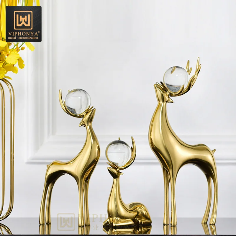 

Nordic Style Deer Design Cristal Metal Craft for Home Decoration, Golden