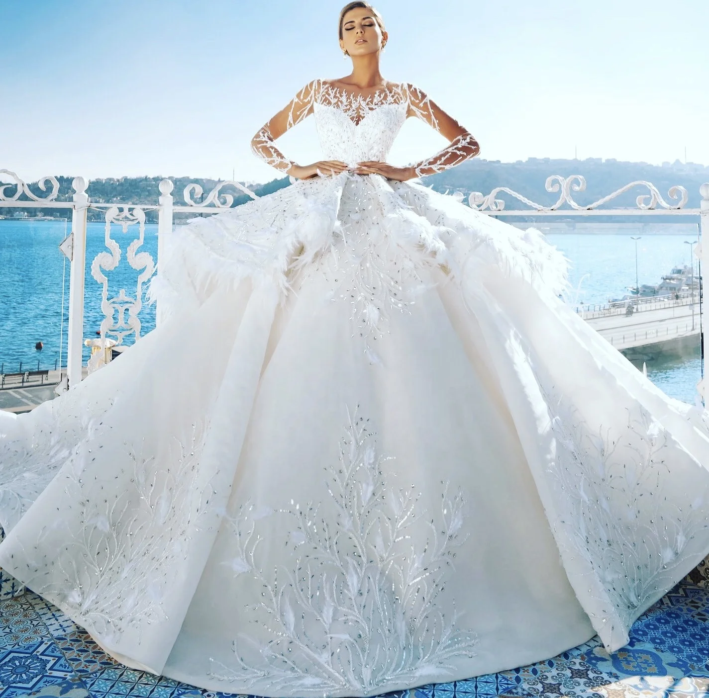 

Latest Ball Gown Bridal Wedding Gowns Illusion Long Sleeve Luxury Bridal Dresses, Custom made