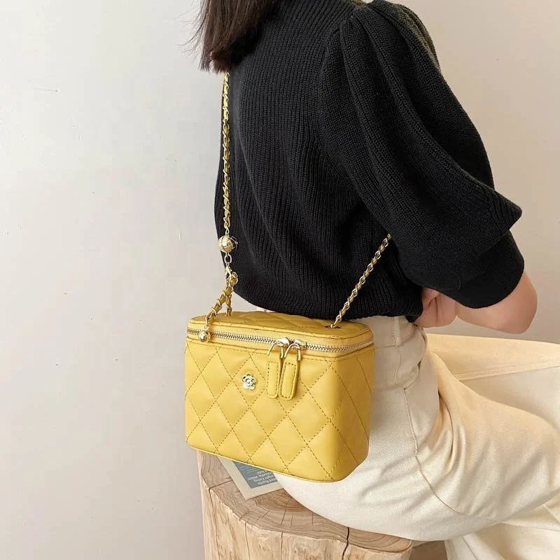 

Designer Brand Woman Luxury Official Light weight Crossbody Bag Lady Handbag For Women 2021
