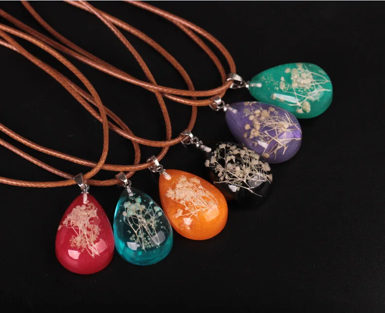 

Transparent water drop Dried flowers necklace factory wholesale Luminous crystal pendant necklace
