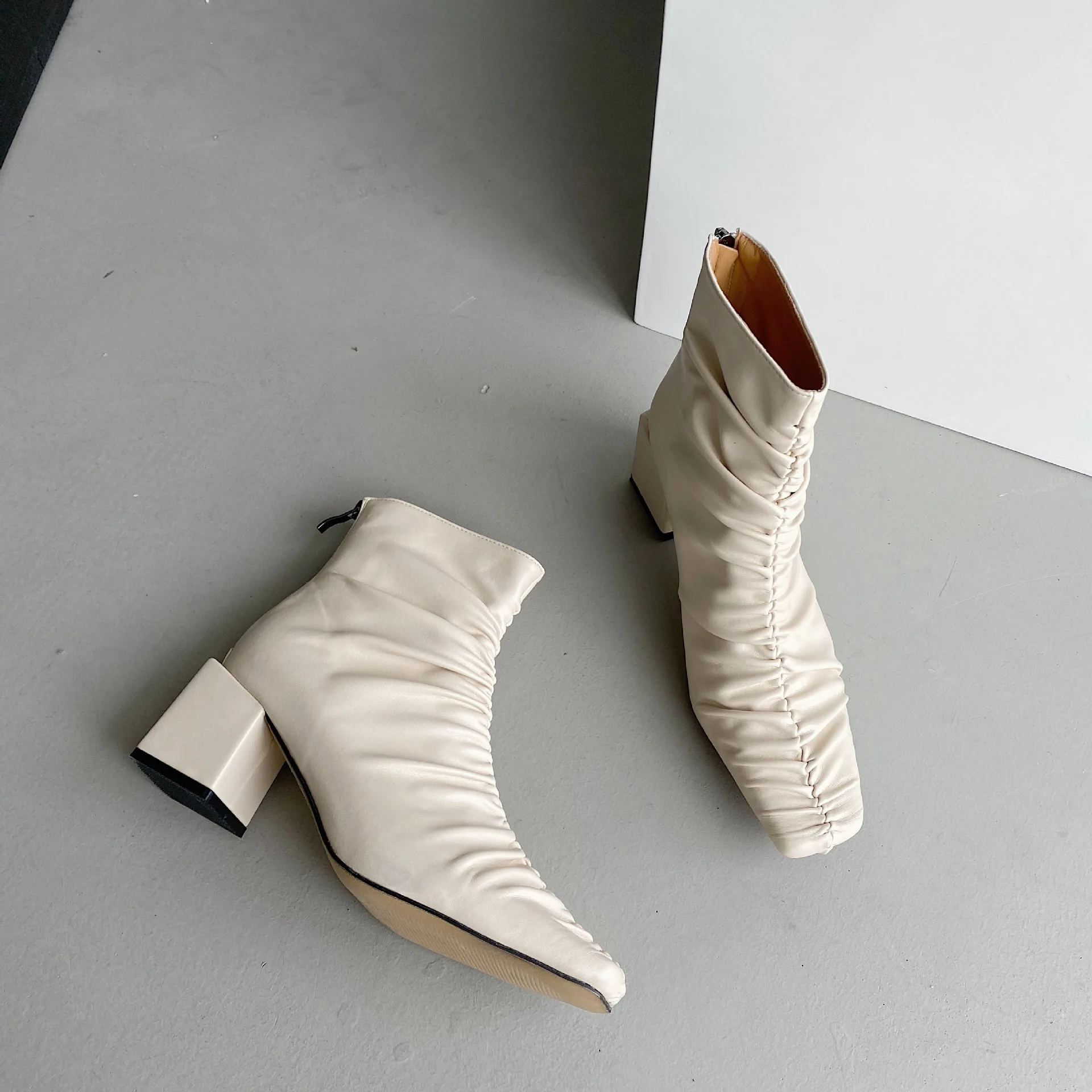 

latest design women ankle wrinkle boot mid heel ladies shoes