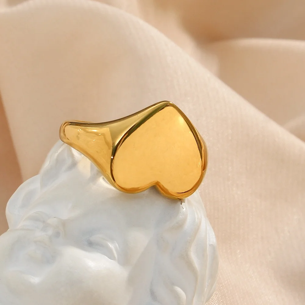 Drop Ship Minimalist 18K Gold Plated Heart Shape Ring Tarnish Free Stainless Steel Statement Ring