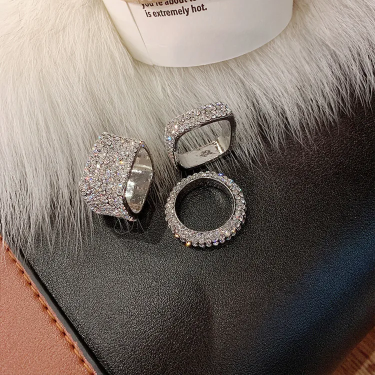 

European American exaggerate simple full crystal ring square round shape crystal female ring ins index finger knuckle joint ring, Picture