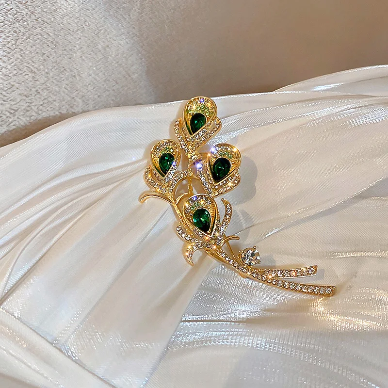 

fashion trendy women crystal crystal brooches