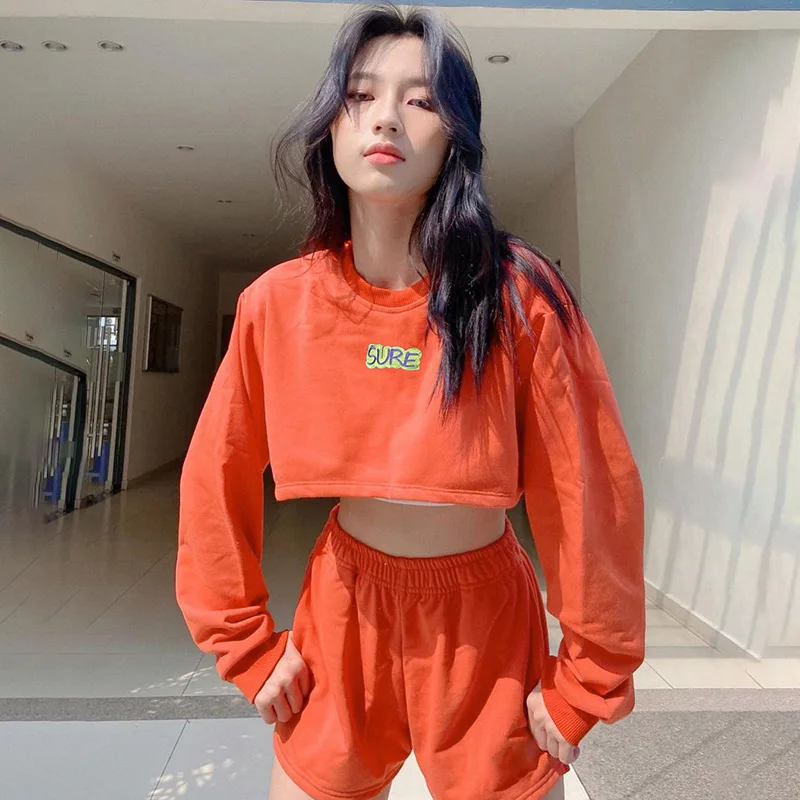 

2021 new fall clothing loose and thin short long sleeved sweater blouse Shorts Set leisure two-piece set adobe creative suit