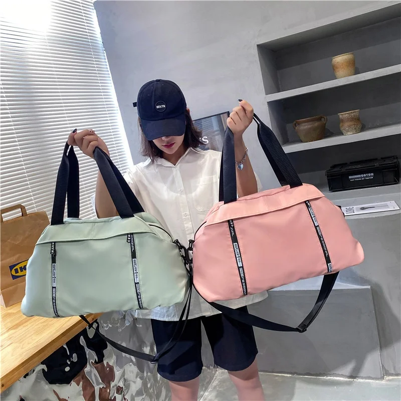 

6 Colors Wholesale Sports Travel Pink Overnight Waterproof Duffel Holdall Yoga Tote Workout Duffel Custom Polyester Gym Bag