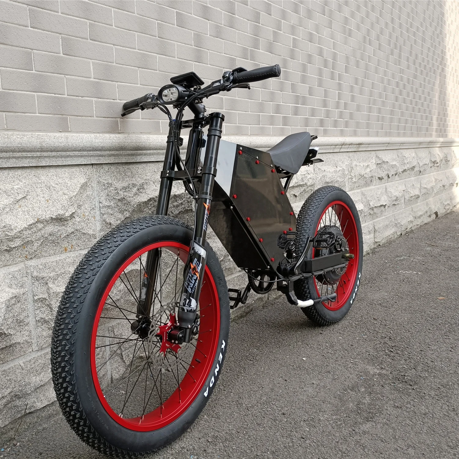 

China electric bicycle 15000w electric sports bike bruhslees 72v electric sun ron bike 60ah