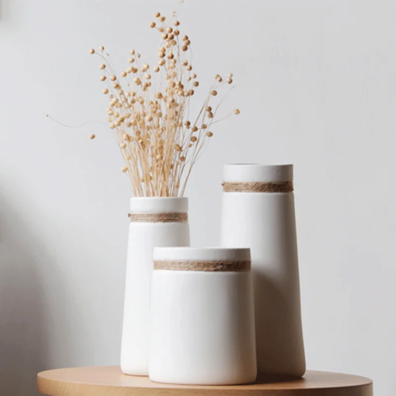 

Wholesale Simple White Ceramic Porcelain Vases Flower Vase With Rope For Home Decoration Crafts