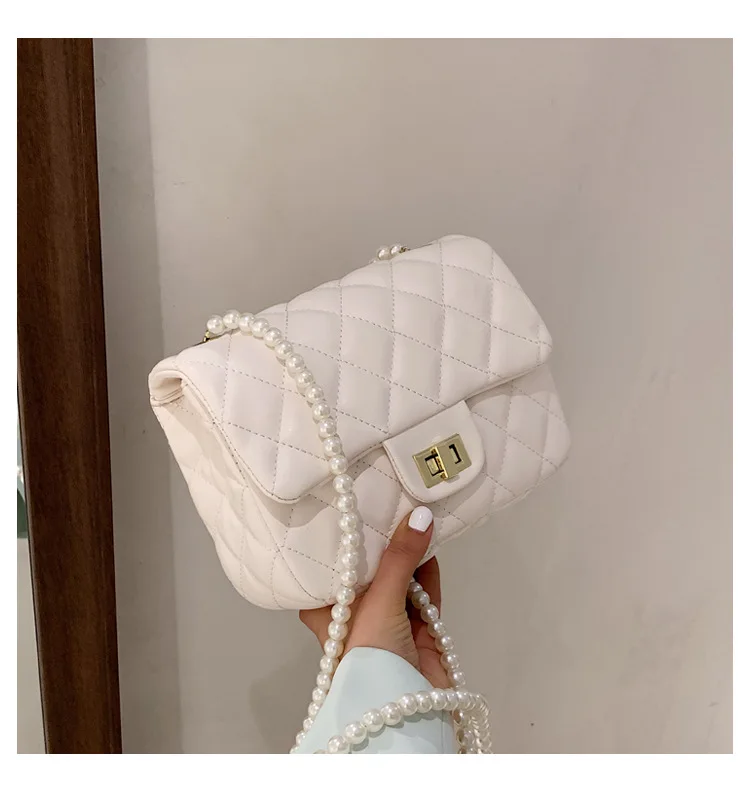 

Fashionable Shoulder Bag Women's Messenger Bag 2021 Spring/Summer New Lingge Small Fragrance Pearl Chain Bag, Black white