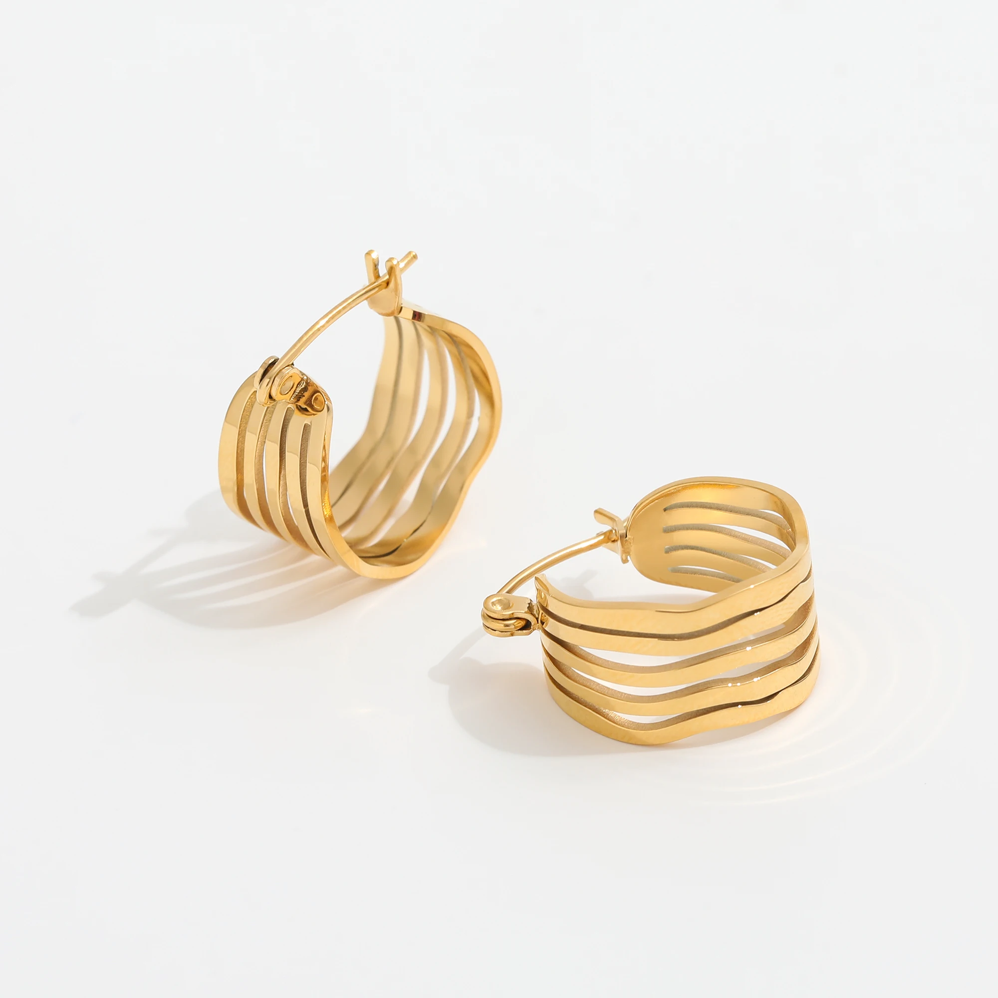 New Ins Hot Earring 18K PVD Gold Plated Hollow Out Stainless Steel Hoop Earring Chic Gold Earrings