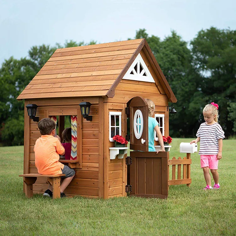 Деревянный домик для детей на дачу фото