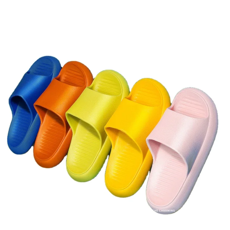 

High Quality PVC Chick-Soled Slippers Step On Shit Sense Slippers Custom Print LOGO Solid Color Slippers, Black, white, pink, red, etc