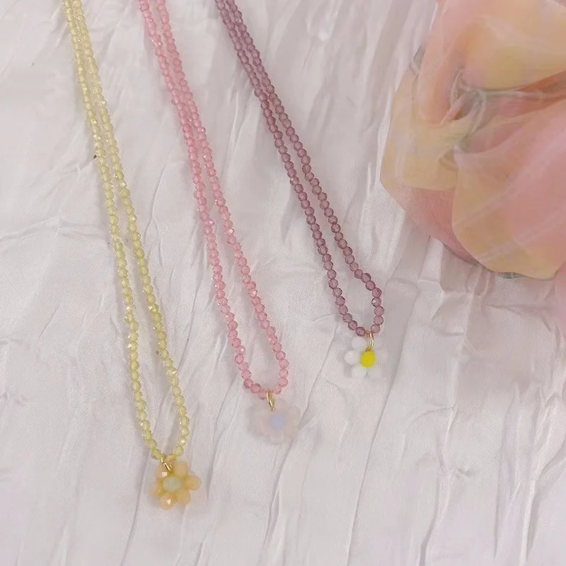 

Korean Fashion Flower Short Choker Necklace Acrylic Round Beads Necklace For Women Summer Holiday Charm Collars Jewelry