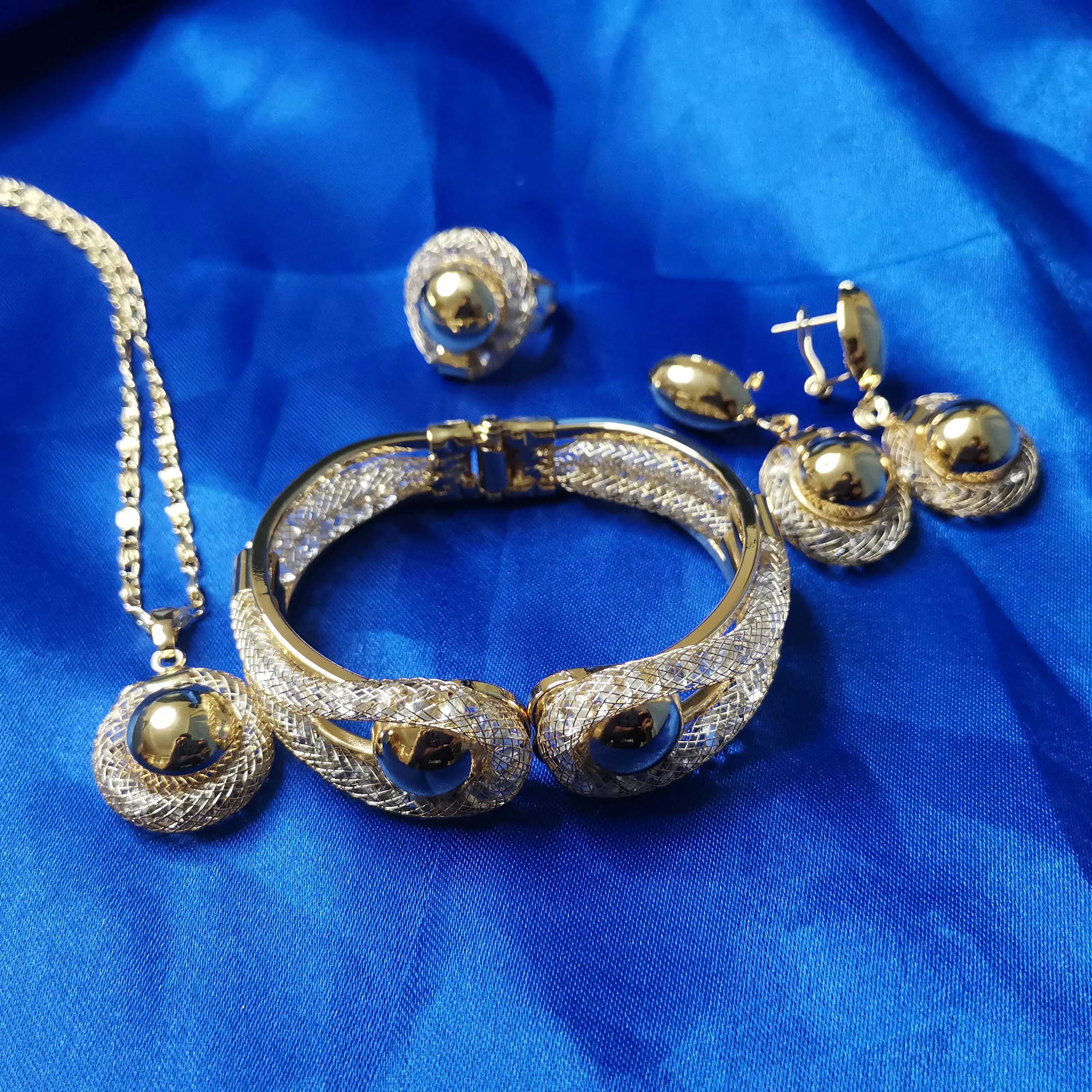 

Fashion Latest diamond 18k plated brazilian gold jewelry set
