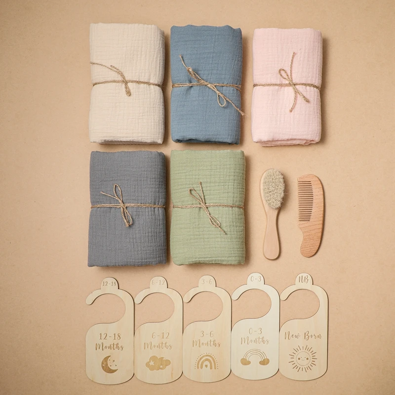 

Baby Shower Set Baby Bath Towel Baby Comb Brush Mileage Four-Piece Set, As the picture shows