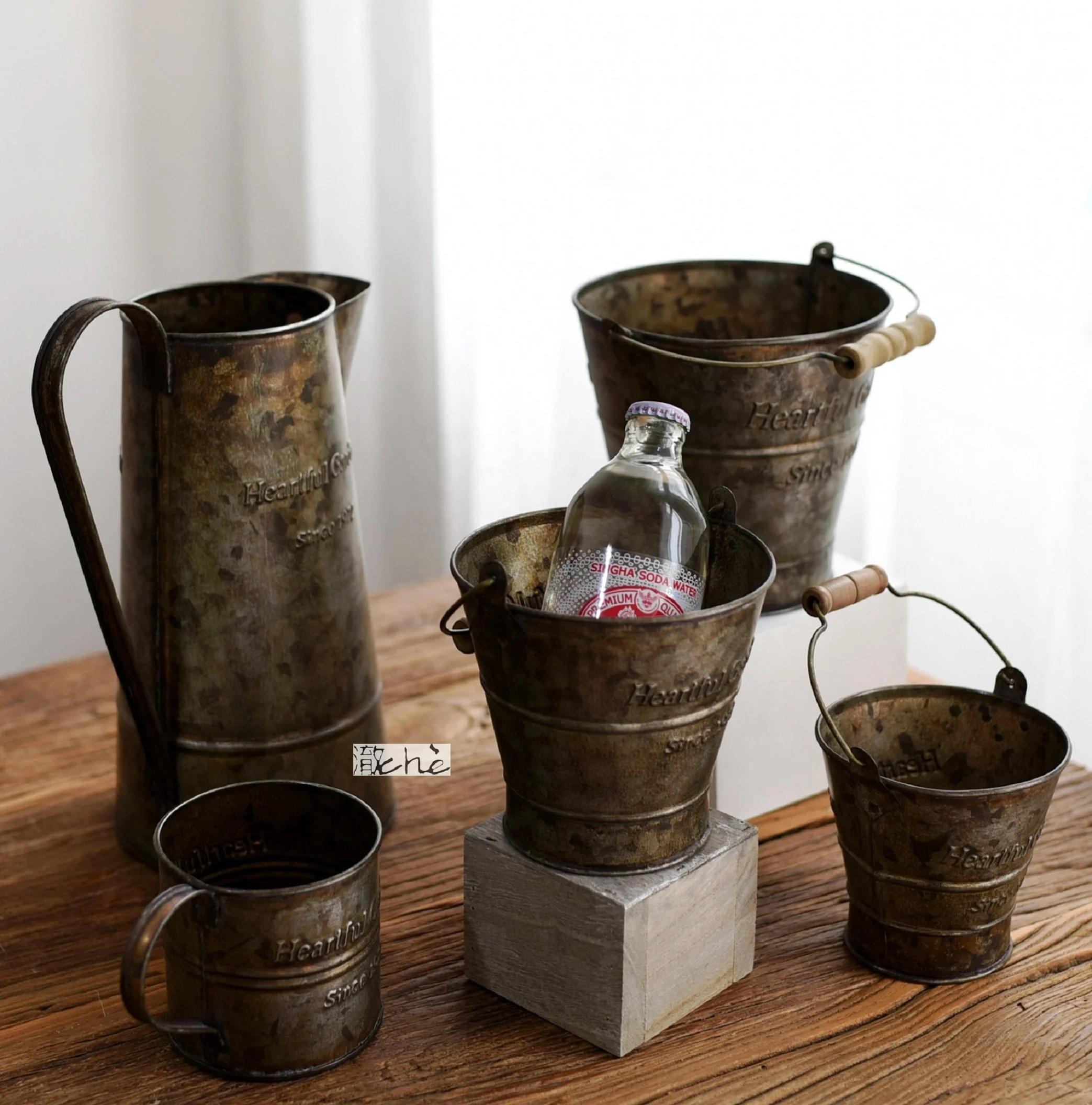 

Factory direct old wrought iron storage bucket flower bucket retro handle cup bucket