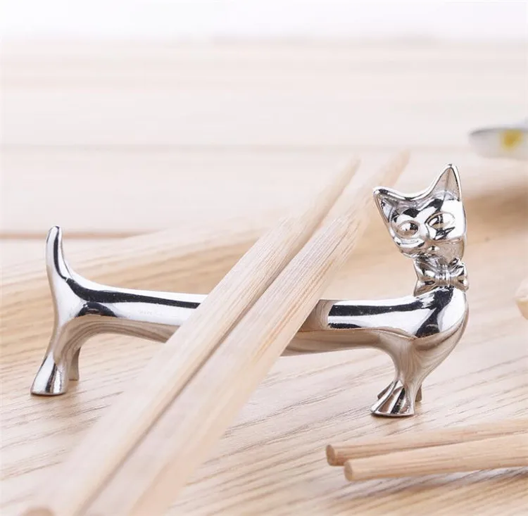 

Desktop decoration gentleman cat alloy chopsticks holder restaurant restaurant chopsticks tray creative knife and fork holder, Silver
