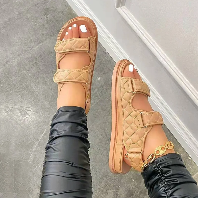 

2021 Sandals Women New arrival Designer Sandals Hook Loop Sandalias Fashion Women High Quality Ladies Shoes Summer flat sandals