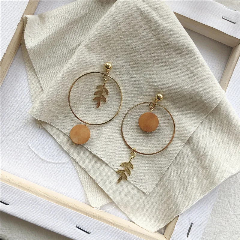 

Asymmetry Wood Stud Earrings For Women Temperament Jewelry Geometric Leaf Shape Korean, As picture