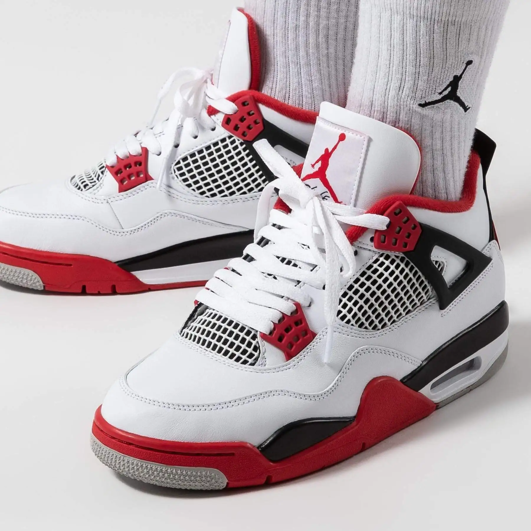 

Hot Sale High Quality Jordan Shoes Aj4 Suede White Red Jordan Sneakers For Men Nike Air Jordan 4 Retro Basketball Nike Shoes