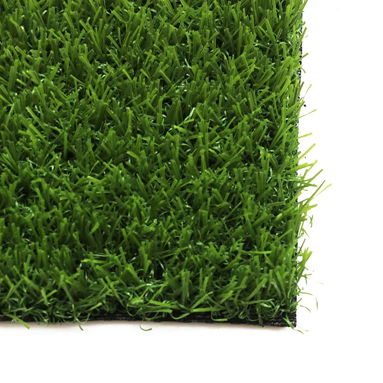 field green Colors Feature and about 1.5kg/sqm Weight golf putting mat artificial turf