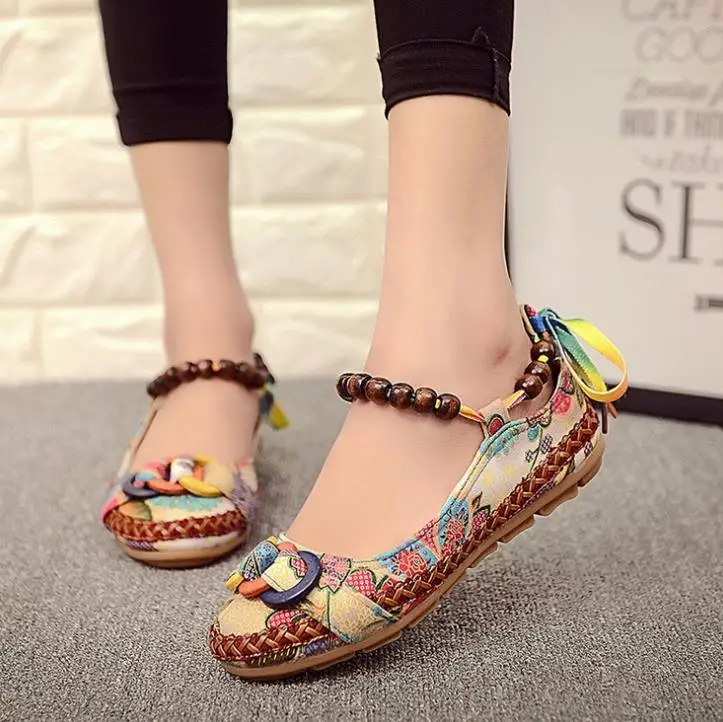 

New Large Size Old Beijing Cloth Shoe Beaded National Wind Embroidered Shoe Women's Straps Retro Single Shoe Wholesale