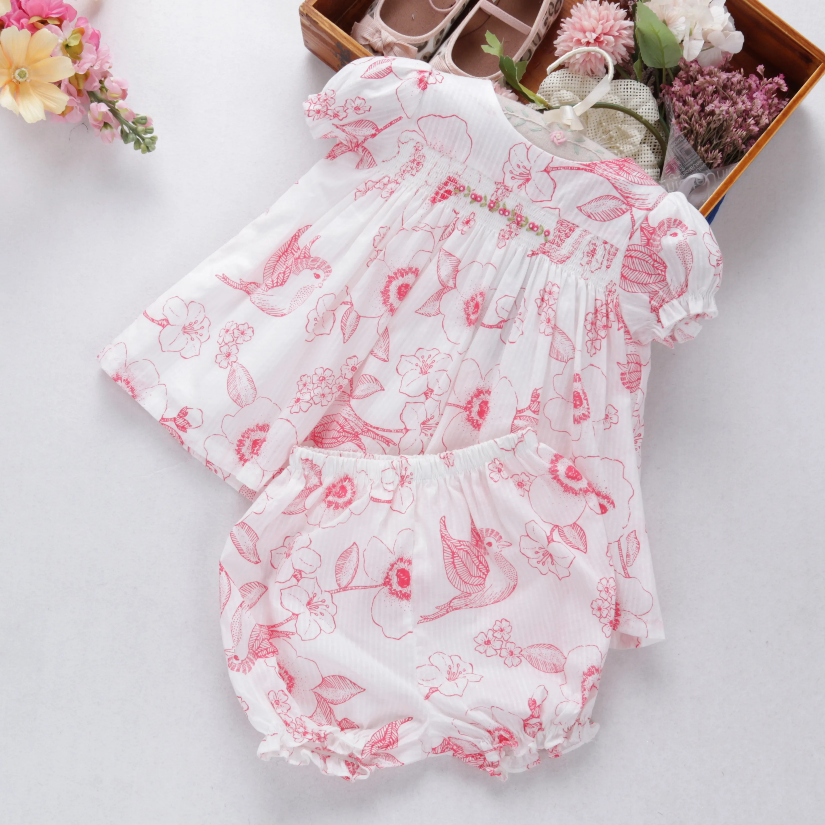 

B1998535 infant baby clothes sets summer smocked floral flower kids clothing boutiques children clothes wholesale, Picture shows
