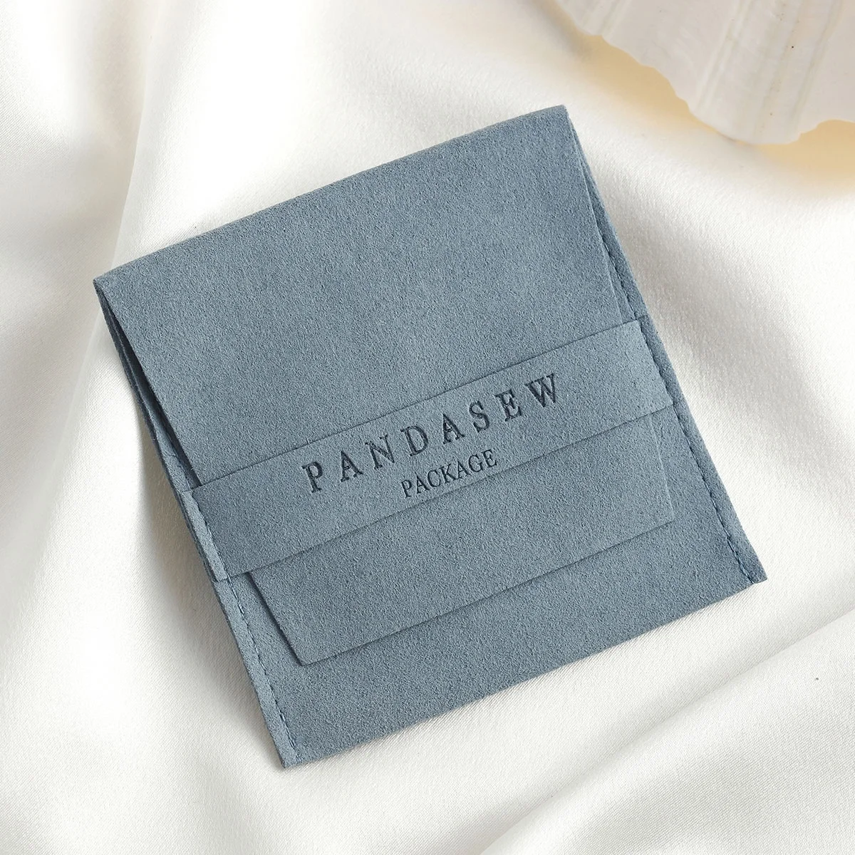 

PandaSew Dusty Blue Custom Logo Size Color Luxury Microfiber Packaging Bag with Band Gift Jewelry Pouch, Customized color