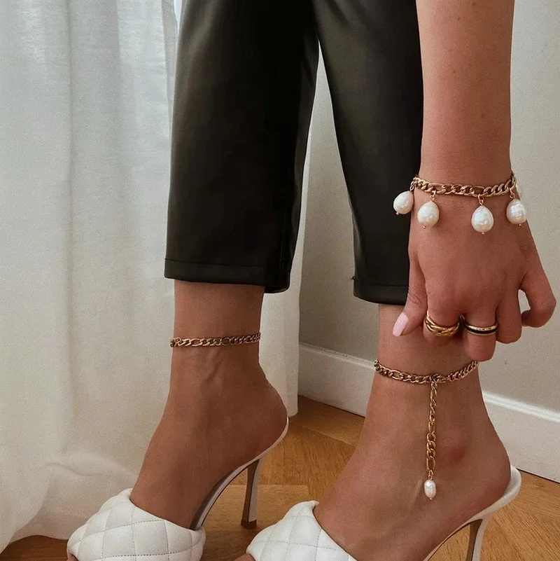 

INS 18k Gold Plated Stainless Steel Figaro Chain Bracelets For Women Baroque Freshwater Pearl Charm Bracelet