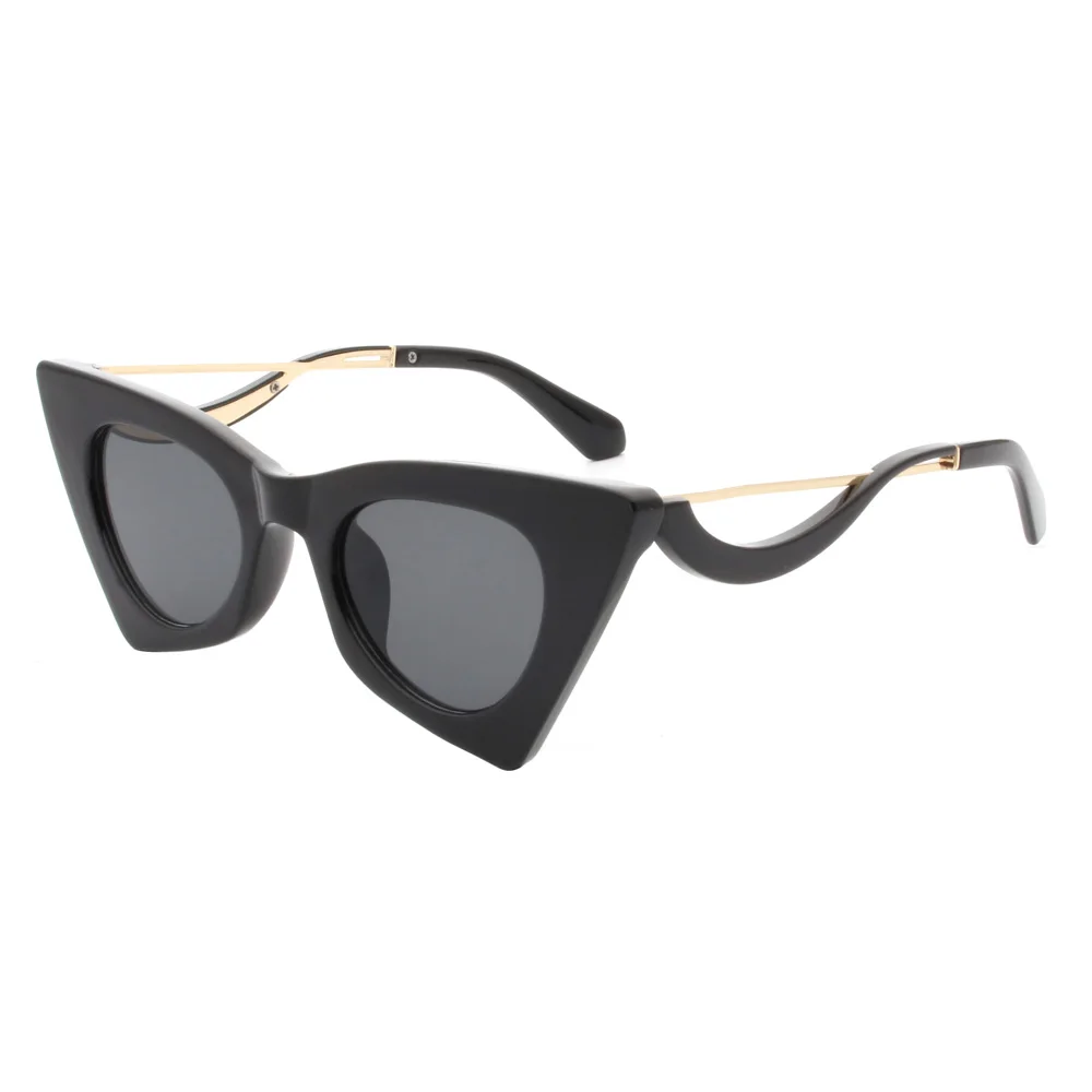 

2021 Newest Summer Vintage Luxury Triangle Design Sun Glasses Women Cat Eye Sunglasses