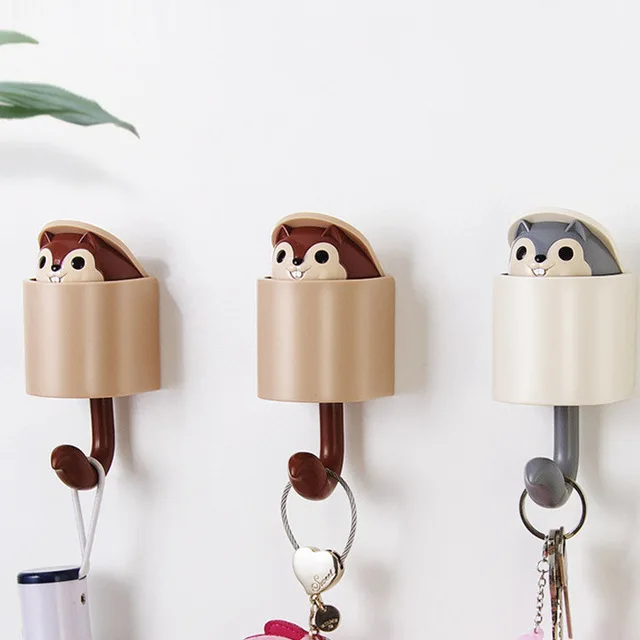 

Cartoon Viscose Door Free Punch Sticky Squirrel Plastic Wall Hooks