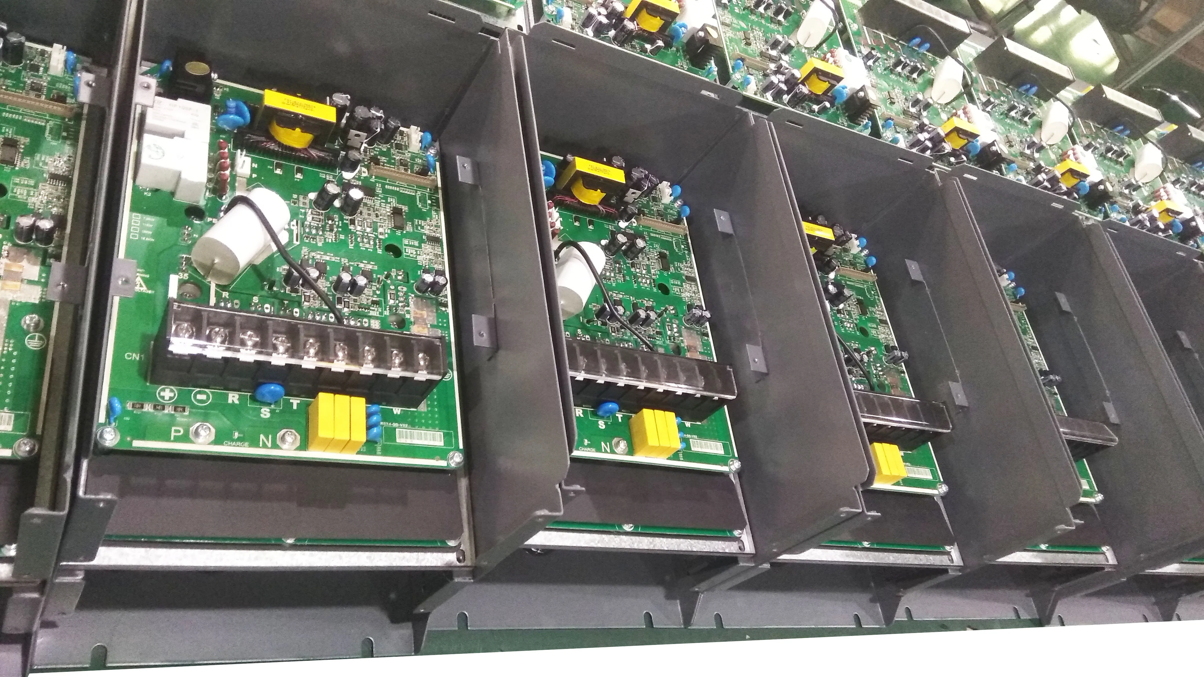 Elevator Frequency Converter 220/240v Output 40hp 50hp Vfd Saving